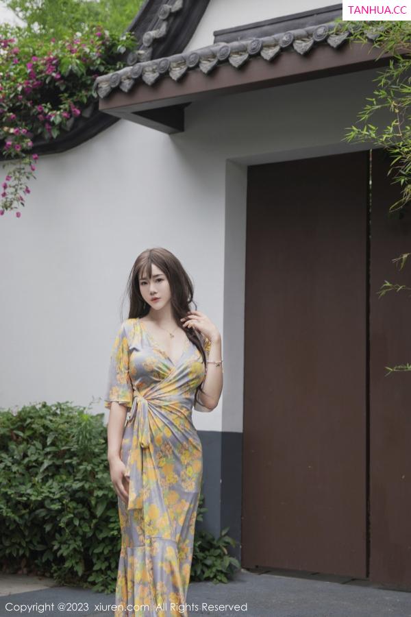   [XiuRen]高清写真图 2023.06.20 No.6949 严利娅Yuliya 长裙美腿第29张图片